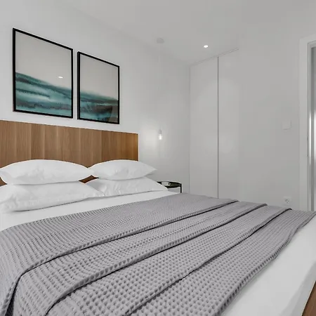 No 18 Apartment
