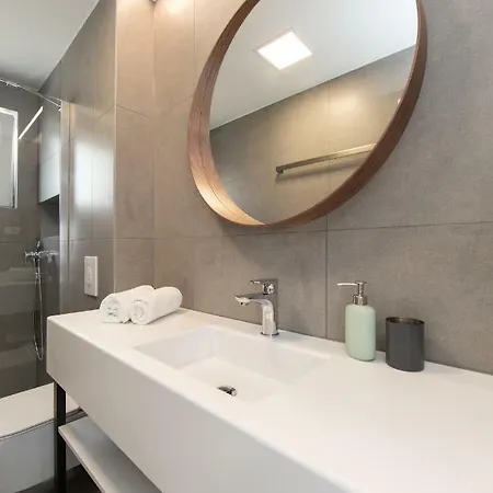 Apartment No 18 *