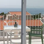 No 18 Апартаменты *